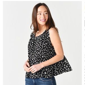 BB Dakota Women’s Floral Affair Top